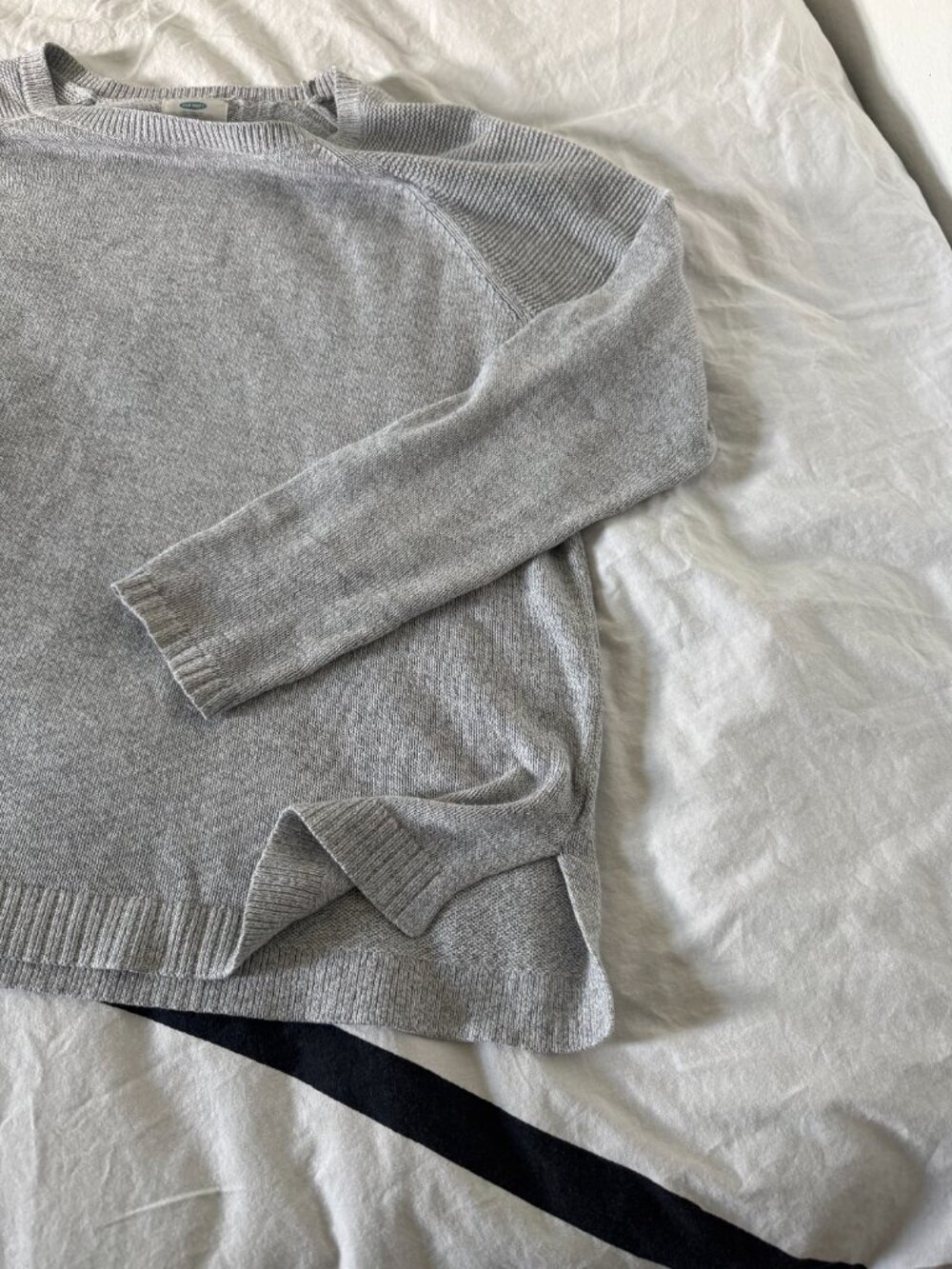 Old Navy Gray Textured Knit Pullover Sweater Sz L - Picture 3 of 6